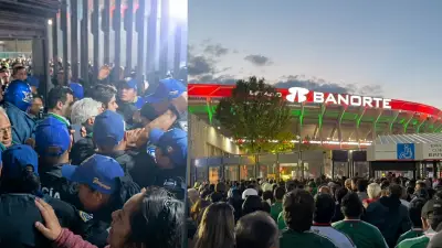 Aficionados en el Estadio Azteca
