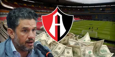 Alejandro Irarragorri junto a escudo del Atlas / FOTO NOTITIA CRIMINIS