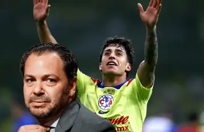 Alejandro Zendejas despidiéndose y Santiago Baños/Foto Infobae.