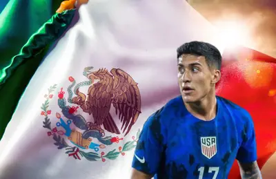 Alejandro Zendejas y bandera de México/ Foto Calendarr.