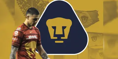 Álex Padilla junto al escudo de Pumas / FOTO X
