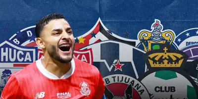 Alexis Vega junto a escudos del Toluca / FOTO JUAN FÚTBOL