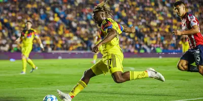 Allan en partido vs Chivas. Foto: Club América