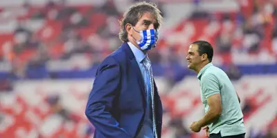 Almada en partido con Pachuca. Foto: ESPN