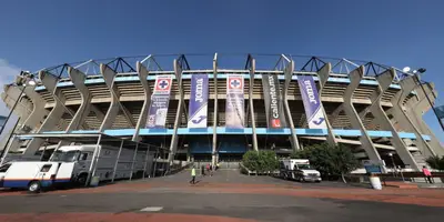 Altos precios en las entradas y el mal paso de los equipos pudieron influir en los huecos que hay en el Coloso de Santa Úrsula