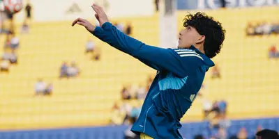 Álvarez en calentamiento. Foto: Club América