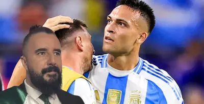 Álvaro Morales junto a Lionel Messi / FOTO X