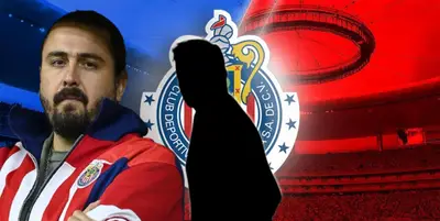 Amaury Vergara junto a entrenador incógnito / FOTO FÚTBOL TOTAL