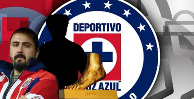 Amaury Vergara junto a futbolista incógnito / FOTO FÚTBOL TOTAL