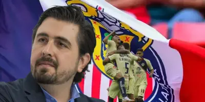 Amaury Vergara junto a futbolistas del América / FOTO TV AZTECA