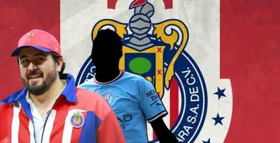 Amaury Vergara junto a jugador incógnito del Manchester City / FOTO GETTY IMAGES