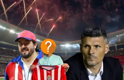 Amaury Vergara sonriendo, Fernando Ortiz y jugador con el rostro tapado/ Foto Récord.