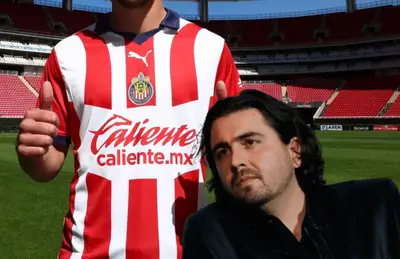 Amaury Vergara y camiseta de Chivas/ Foto Infobae.