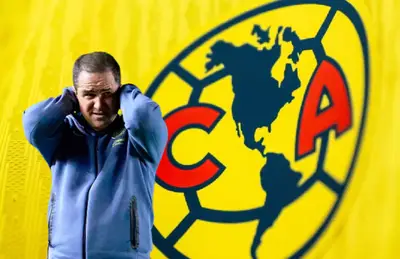 André Jardine con manos en la cabeza/Foto Club América.