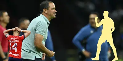 André Jardine dirigiendo partido con América. Foto: Claro Sports