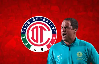 André Jardine gritando y logo del Toluca/Foto AD Noticias.