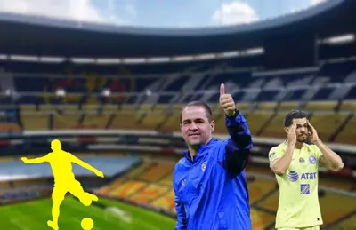 André Jardine haciendo ok, a su lado Henry Martín con las manos en el rostro/ Foto América.