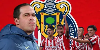 André Jardine junto a futbolistas de Chivas / FOTO BOLAVIP