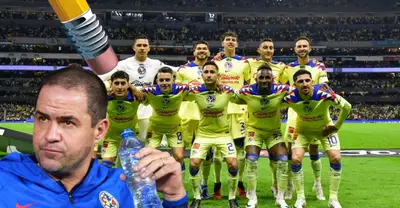 André Jardine junto a jugadores del Club América / FOTO GETTY IMAGES