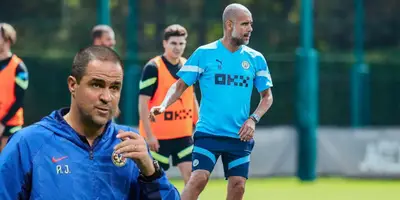 André Jardine junto a los entrenamientos del Manchester City / FOTO MARCA
