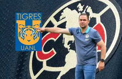 André Jardine señalando escudo de Tigres/Foto Club América.