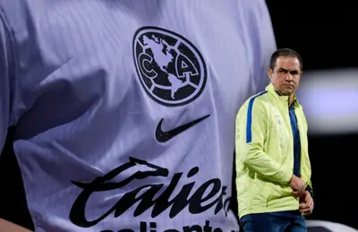 André Jardine y jersey morado del América/ Foto Wikinature.