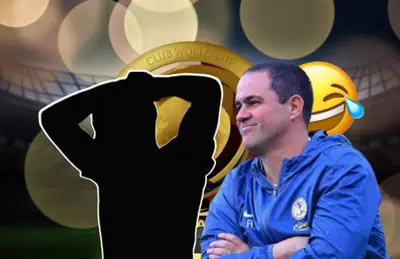 André Jardine y silueta de jugador/Foto TV Azteca.