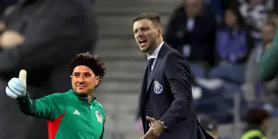 Anselmi en partido con Porto. Foto: Marca