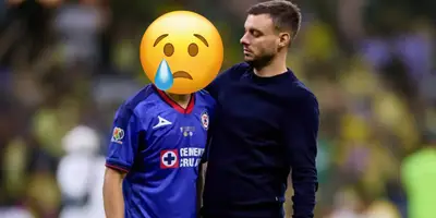 Anselmi en partido, junto a jugador. Foto: TV Azteca