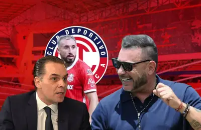 Antonio Mohamed, Héctor Herrera, Christian Martinoli y emoji de mano/ Foto Toluca.