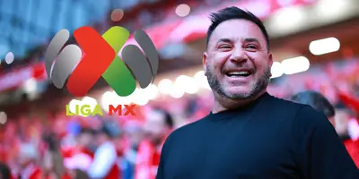 Antonio Mohamed junto al logo de la Liga MX / FOTO GETTY IMAGES