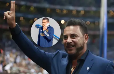 Antonio Mohamed y Juan Román Riquelme/Foto TV Azteca.