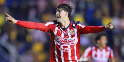 Armando celebrando. Foto: Chivas