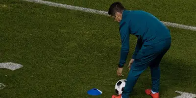 Balonero en partido. Foto: Récord