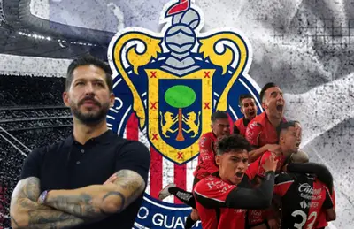 Benjamín Mora y jugadores de Atlas celebrando/Foto Pinterest.