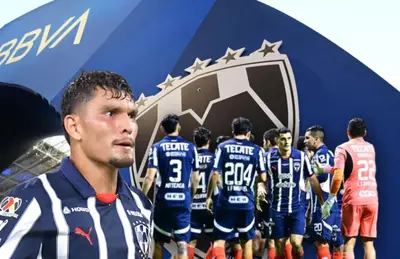 Brandon Vázquez y jugadores de Monterrey/Foto Imago7.