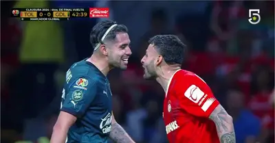 Captura de pantalla del encare de Vega y de Marín, tomado de TUDN