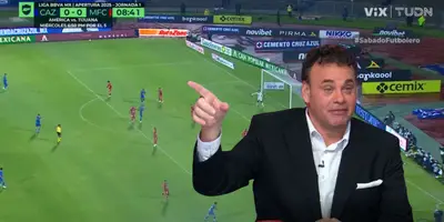 Captura de TUDN del Cruz Azul vs Mazatlán, con Faitelson al frente