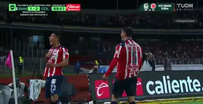 Captura de TUDN del gol de Chivas