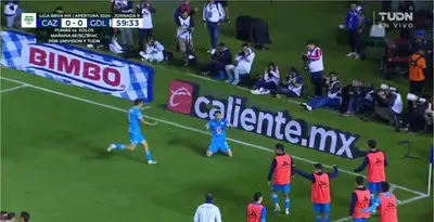 Captura de TUDN del gol de Cruz Azul