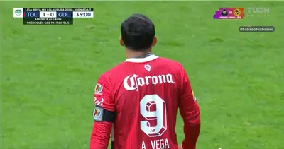 Captura de TUDN del gol de Vega