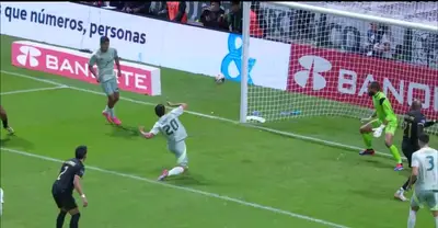 Captura de TV Azteca del gol de Henry Martín