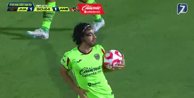 Captura de TV Azteca del gol de Pizarro