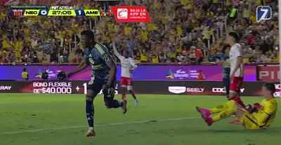 Captura de TV Azteca del gol de Zúñiga