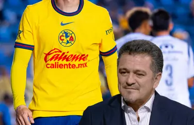 Carlos Hermosillo y jugador de las Águilas/ Foto América y ya.