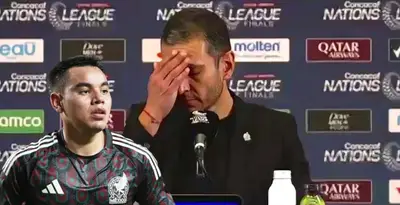 Carlos Rodríguez junto a Jaime Lozano / FOTO JUANFÚTBOL