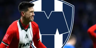 César Montes junto al escudo de Rayados / FOTO GOAL