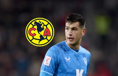 César Montes y logo del América/ Foto Fútbol Mundo.