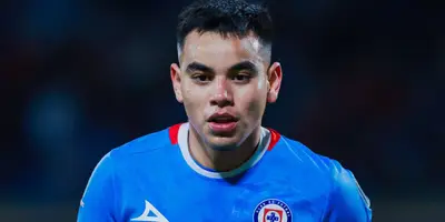 Charly en partido. Foto: Cruz Azul