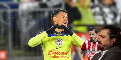 Chicote celebrando en partido con América. Foto: SDP Noticias